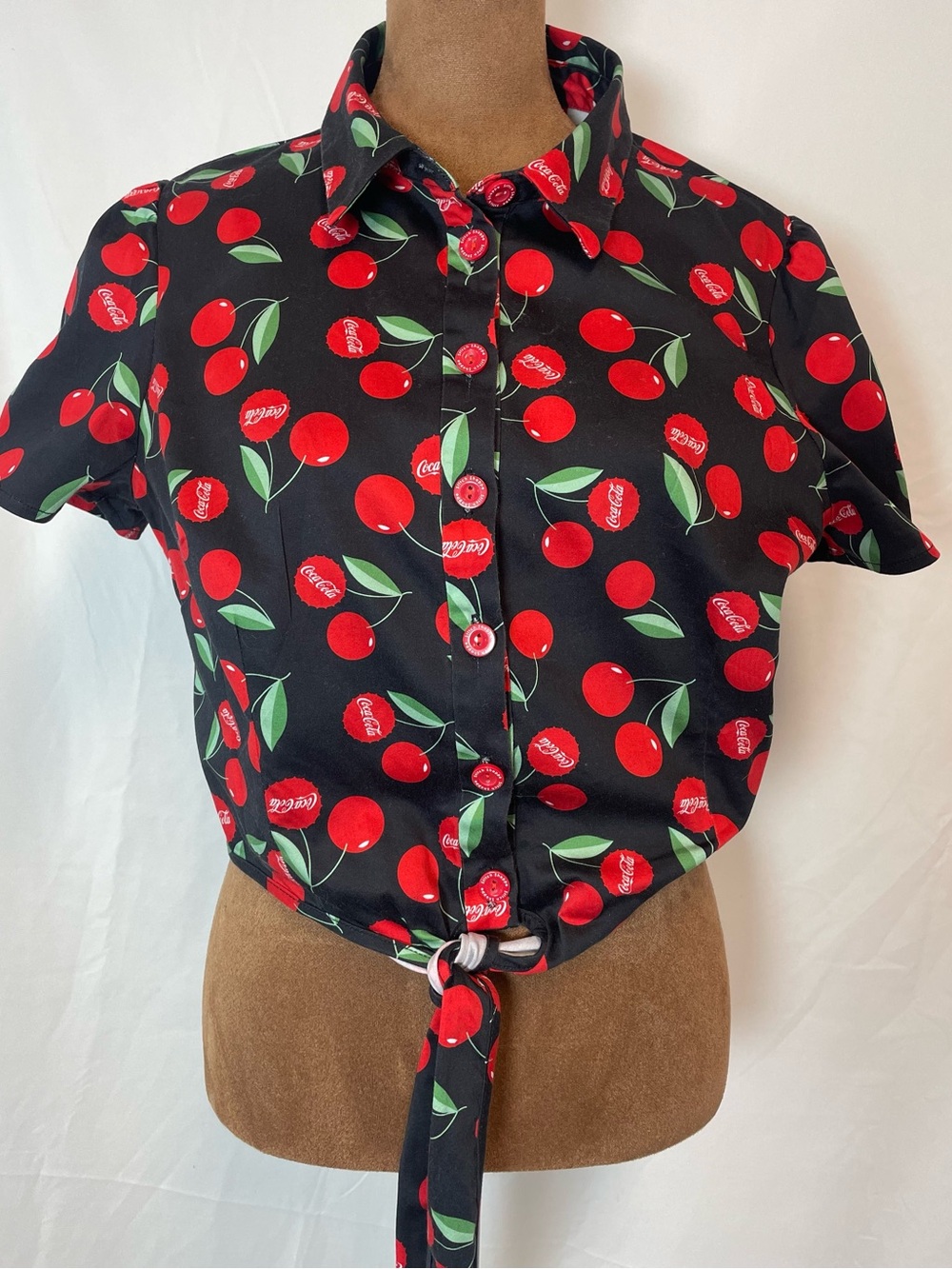 Loungefly Coca Cola Cherry Button Down Crop Shirt, L, Rockabilly Pinup